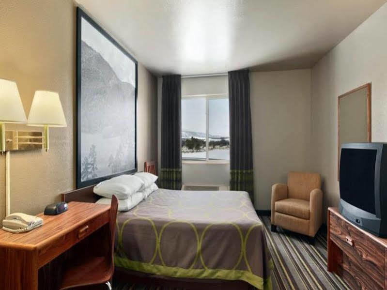 Hotel Super 8 By Wyndham Buena Vista Zewnętrze zdjęcie